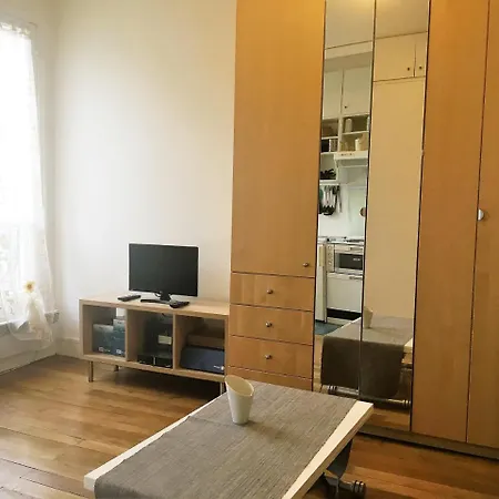 Appartement 17th - Parc Monceau Id 302 Parijs