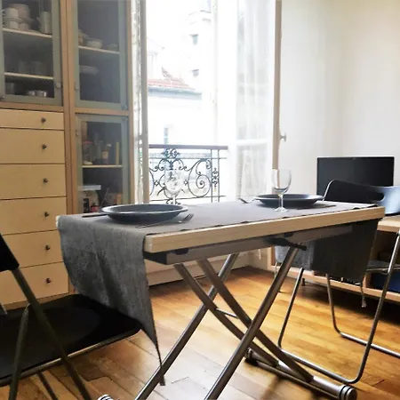 Appartement 17th - Parc Monceau Id 302 *